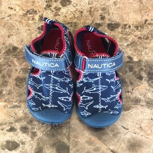 Nautica navy blue shark print nylon water shoe